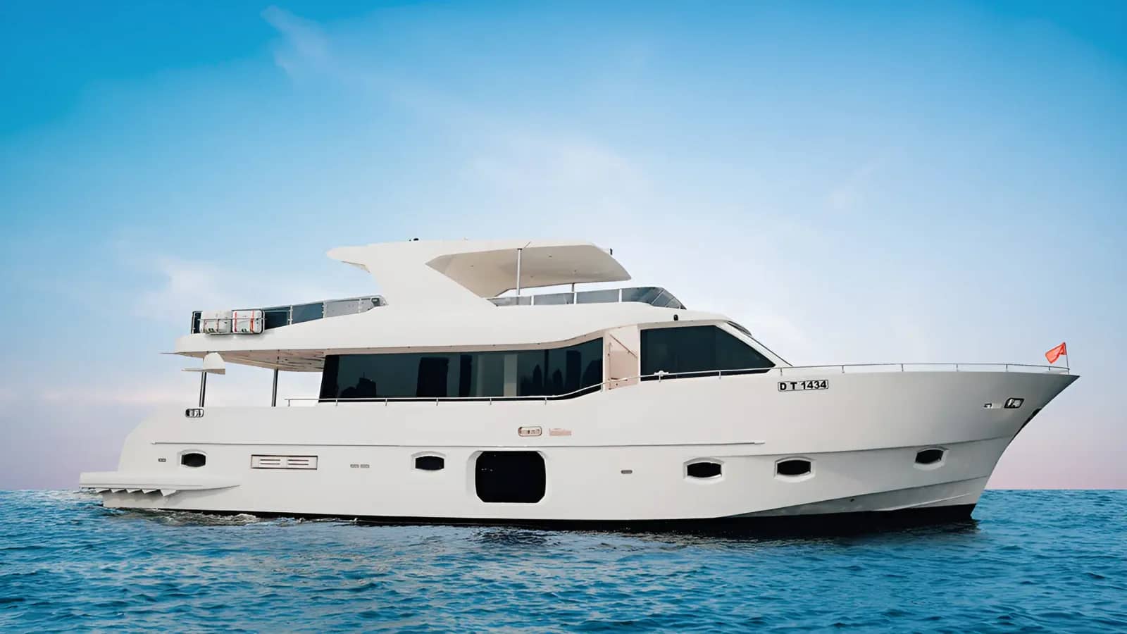 Celo Yacht Charter: Experience Dubai, United Arab Emirates