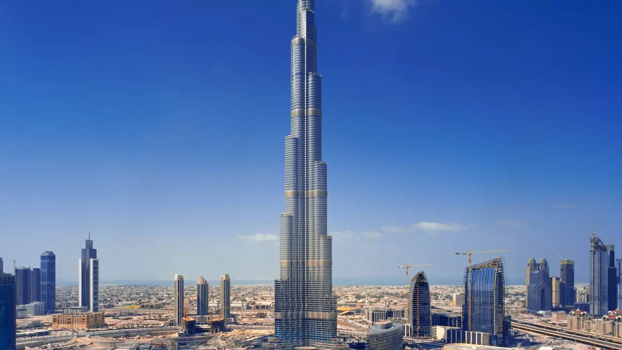 Burj Khalifa - At The Top: Experience Dubai, United Arab Emirates