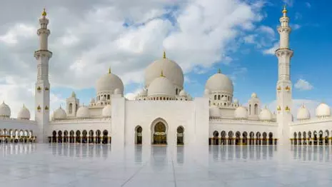 Abu Dhabi City Tour form Abu Dhabi (Russian-Speaking Guide): Experience Dubai, United Arab Emirates