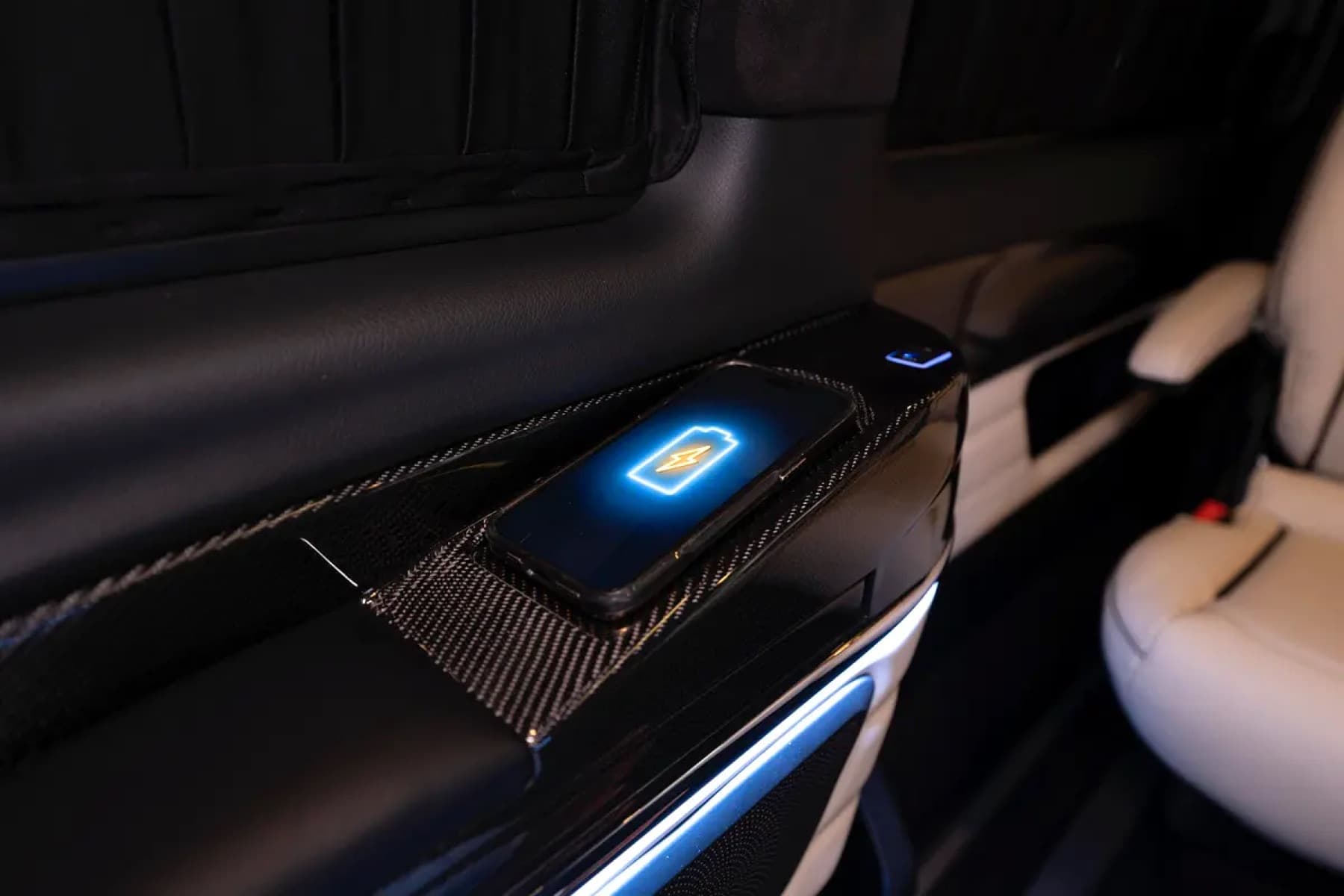 Mercedes-Benz V-Class — detail 14
